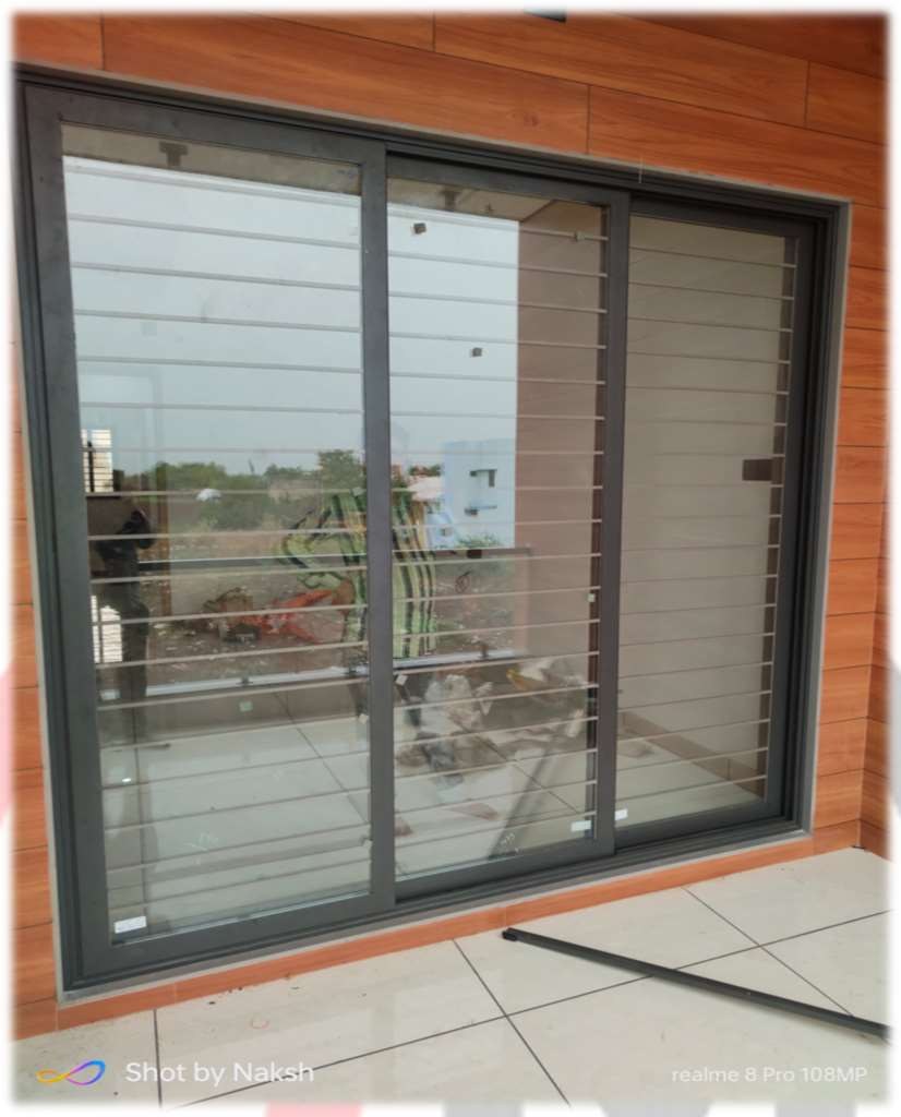 Domel Window Section